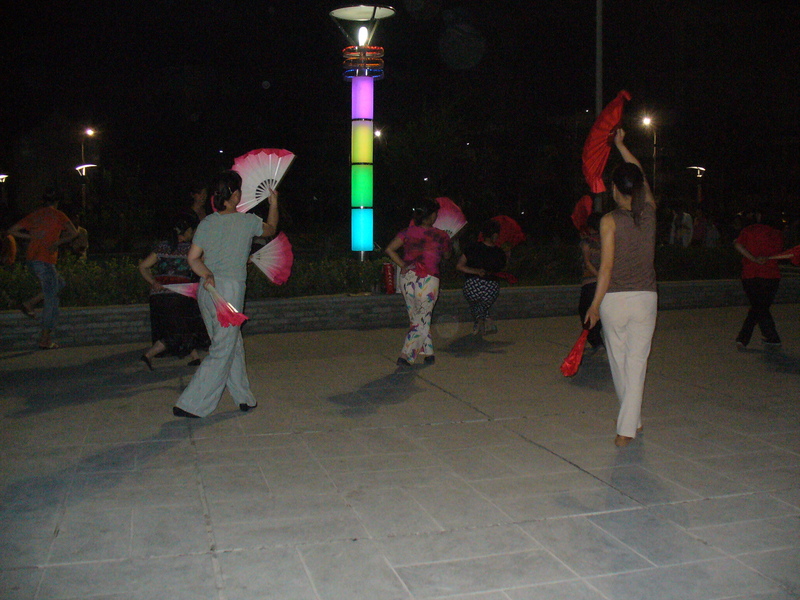 Image: /media/?path=/trips/2007-08-13 China/2007-08-21_Wudang/20070821-203338-0-Ant.jpg